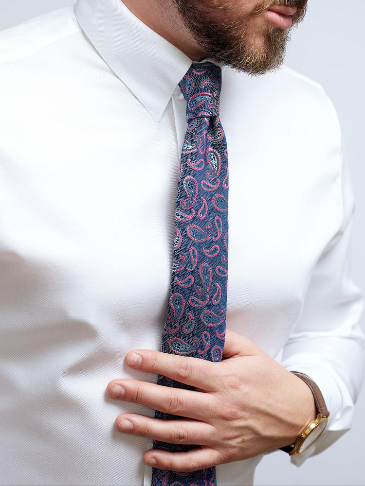 Chemise Blanche Avec Attache De Col Surmesur