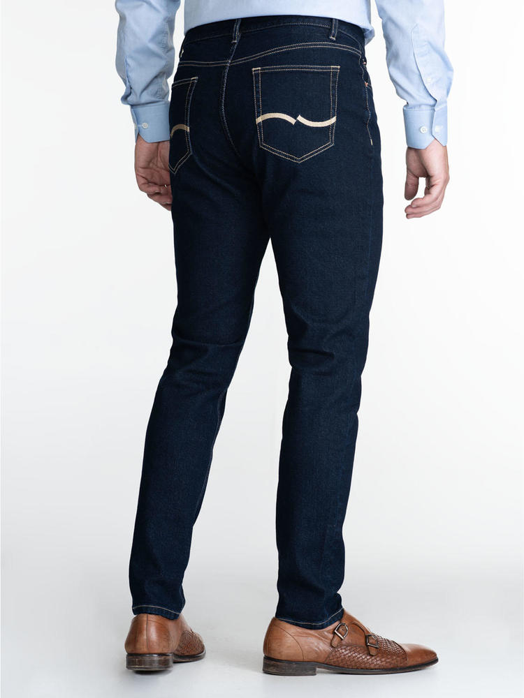 Jeans bleu marine sur mesure avec poches contrastées Surmesur Jeans bleu marine sur mesure avec poches contrastées Surmesur